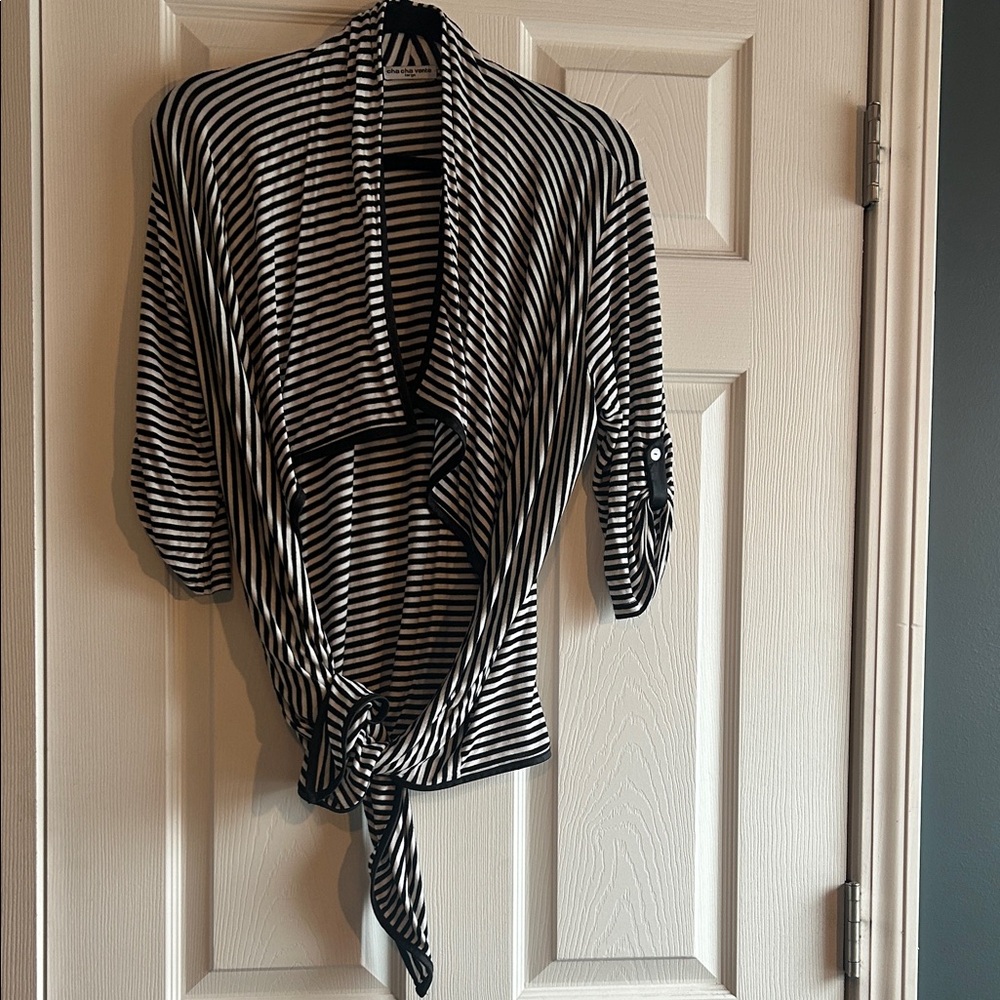 Black and White Striped Cardigan - Picture 4 of 11